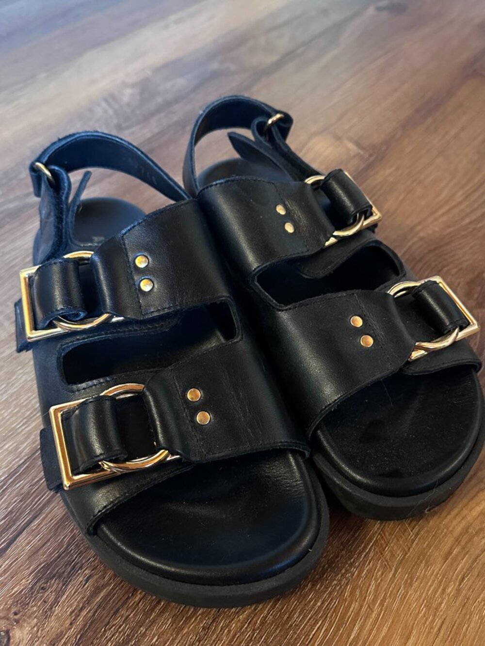 Alohas Maui Black Leather Sandal - Picture 3 of 3